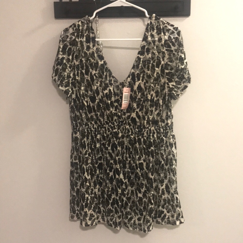Torrid Sheer Print Top/Size 1/NWTS
